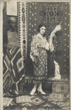 P2426N Femeie &icirc;n port popular rom&acirc;nesc, 1926
