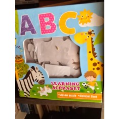 ABC Learning alphabet (ABC invatarea alfabetului - carte in limba engleza)