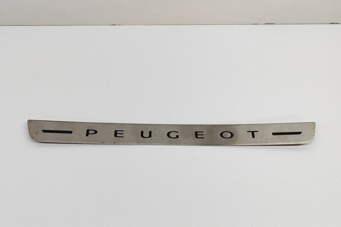 Ornament prag dreapta față PEUGEOT 2008 II 2021 OEM: 98326989RW 28312346