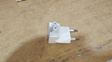 Cumpara ieftin Stecher Alimentare Apple 2pini #A6617