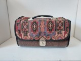 Poseta vintage dreptunghiulara tip trusa de doctor, de piele si material tip tapiserie, 33x23x21cm