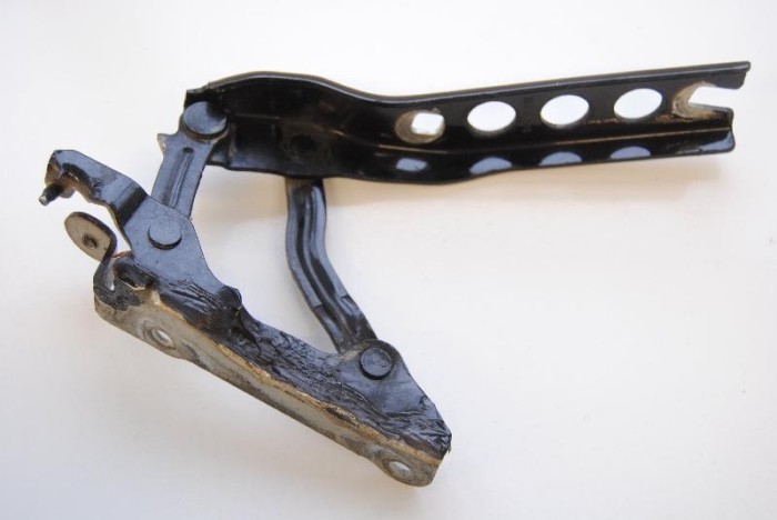 Balama capota st&acirc;nga față SKODA OCTAVIAII 1Z3 2010 OEM: 1Z0823301C 1756489