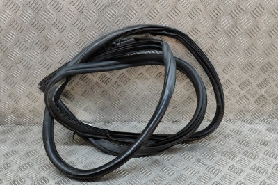 Garnitura ușă dreapta față BMW 2 Coupe F22, F87 2014 OEM: 7348420 | 28821455 foto
