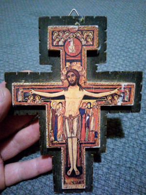 Cruce din lemn foto
