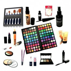 Kit makeup cu trusa 120 de culori nr 03 Rainbow foto