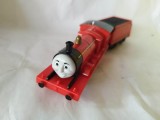 Bnk jc Thomas &amp; Friends Trackmaster Mattel 2009 - locomotiva James functionala