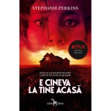 E cineva la tine acasa - Stephanie Perkins, Leda, Fictiune, Tip coperta: Brosata, Format fizic, Limba romana
