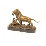 Leoaica cu puii-statueta din bronz pe un soclu din marmura YY-16