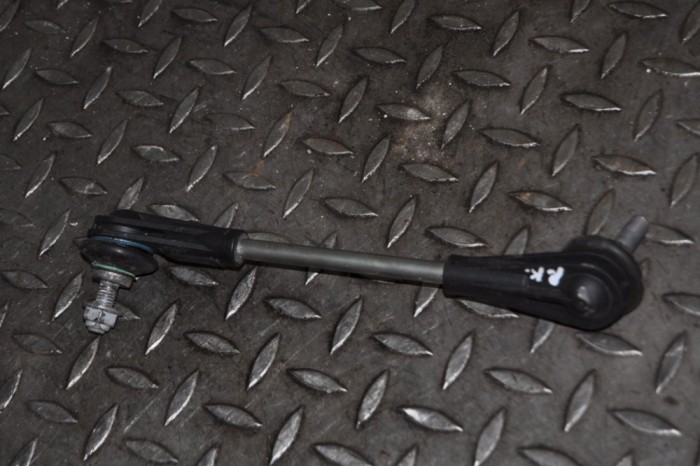Bieleta stabilizatoare st&acirc;nga față BMW i3 I01 2017 OEM: 6862857 12023918