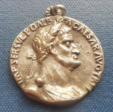 C706-Medalion copie moneda imparat roman. Metal argintat.