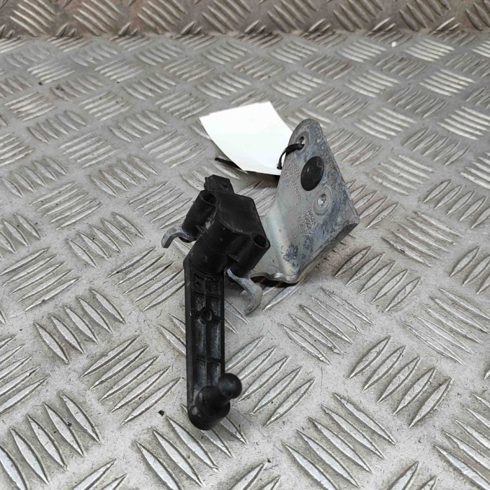 Senzor de nivel &icirc;nălțime st&acirc;nga spate FORD PUMA J2K, CF7 2020 OEM: L1TC-5B690-AB 22152496