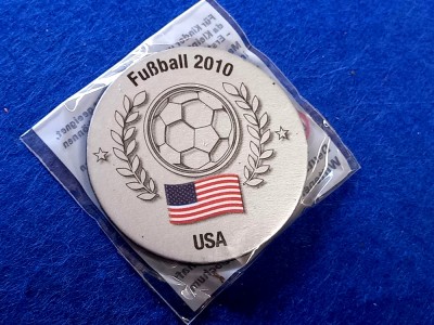 Magnet frigider-fotbal-USA-STATELE UNITE ale AMERICII (Campionatul Mondial 2010) foto