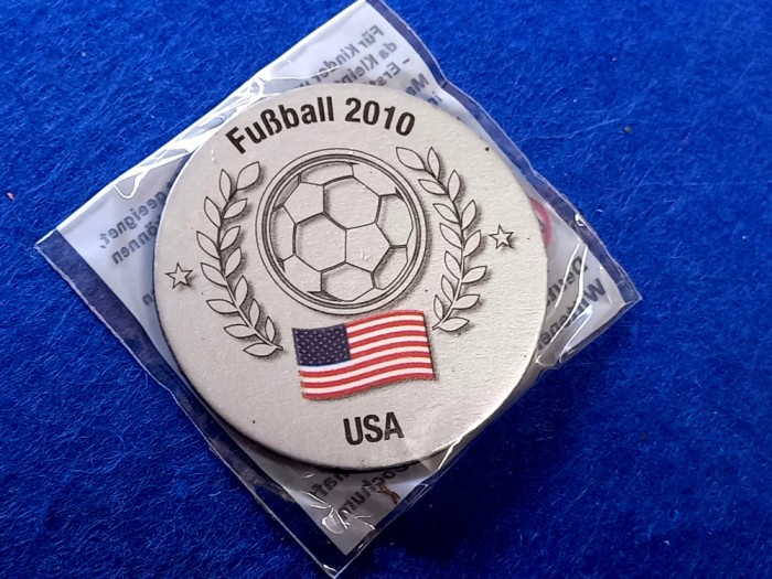 Magnet frigider-fotbal-USA-STATELE UNITE ale AMERICII (Campionatul Mondial 2010)