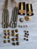 Lot &Icirc;nsemne Militare RSR / RPR &ndash; Epoleți, Insigne Coifură, Nasturi, Grade