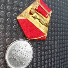 Medalie pentru Merite Deosebite in munca-Decoratie perioada RSR ofiter superior
