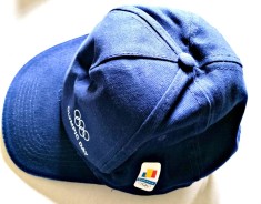 ROMANIA ARTICOLE DE ECHIPAMENT ORIGINALE ECHIPA OLIMPICA SAPCA BRELOC SI INSIGNA OLIMPIADA (CITITI DESCRIEREA)