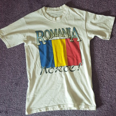 SH: Tricou CM 94 folosit alb, M, inscriptionat Romania Noroc si tricolorul