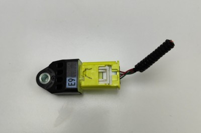 Senzor de impact st&amp;acirc;nga față TOYOTA PRIUS PLUS _W4_ 2019 OEM: 89831-68030 30556970 foto