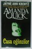 CASA OGLINZILOR de AMANDA QUICK , 2002