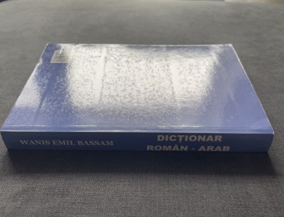 Dictionar Roman - Arab foto