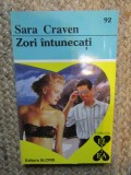 ZORI INTUNECATI-SARA CRAVEN