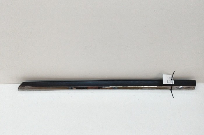 Bandou inferior ușă st&acirc;nga spate VW PASSAT Variant B8 3G5 2021 OEM: 3G0854949K 25221459
