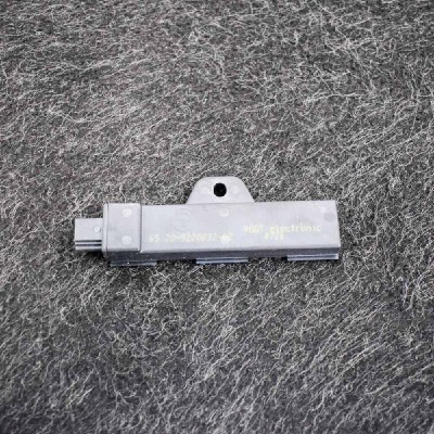 Amplificator de antena BMW 1 F20 2013 OEM: 9220832 3264196 foto