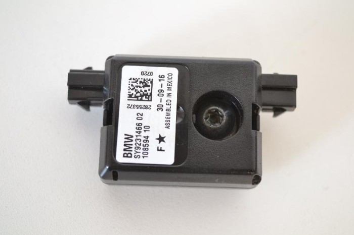 Amplificator de antena BMW i3 I01 2016 OEM: 9231466 | 2525488