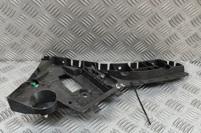 Suport bara de protecție st&acirc;nga spate VOLVO XC60 2016 OEM: 31323763 27961892