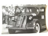 Rară! Fotografie originală 172 x 113 mm din anii 80 cu automobil de epoca participant la Raliul Automobile de Epoca