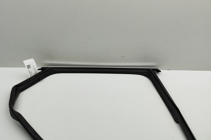Bandou superior ușă dreapta spate AUDI A5 Avant 2024 OEM: 8B9839432A | 31955004