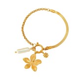 Cumpara ieftin Bratara placata cu aur cu charmuri