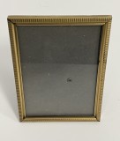 Ramă foto auriu metalic, de epocă &icirc;n stil vintage, anii 1950, provenienta scandinava