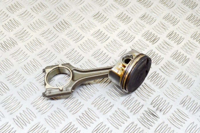 Piston AUDI A3 Limousine 8VS, 8VM 2015 OEM: 06H198401A,06H107065BE 12447399