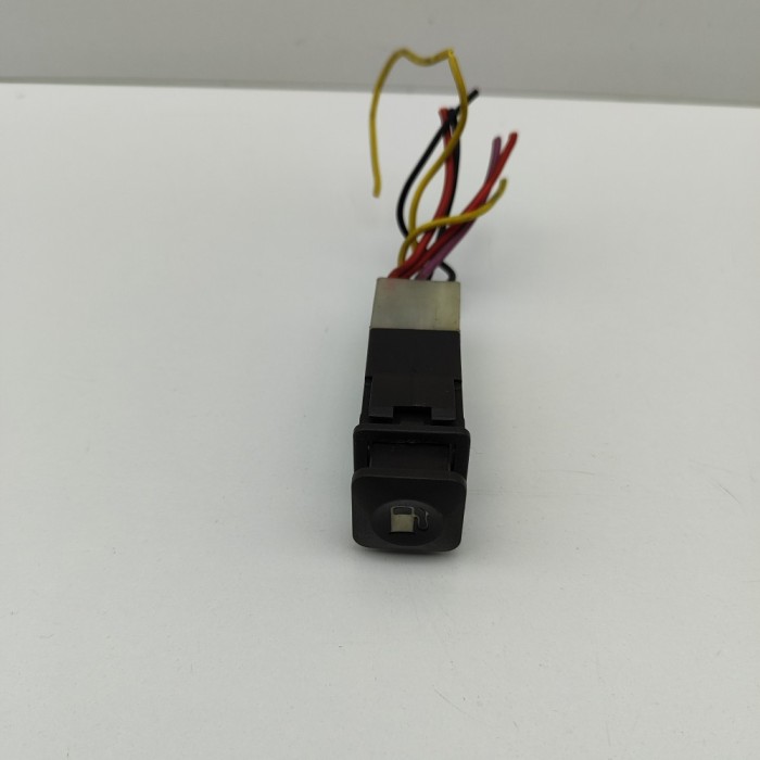 Comutator deschidere rezervor MASERATI 425 1987 OEM: 323320122 | 32740615