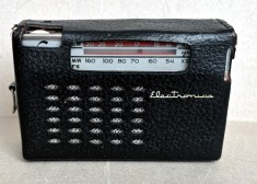 Radio portabil GOLD STAR (Zefir) / Electronica, aparat romanesc pentru export, cu husa de piele originala