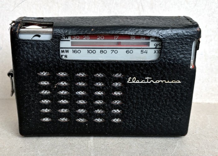 Radio portabil GOLD STAR (Zefir) / Electronica, aparat romanesc pentru export, cu husa de piele originala