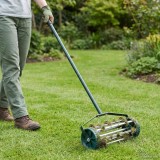 vidaXL Rola de gazon trasă cu cleme pentru aerator Verde 127,5 x 44 cm 42032344