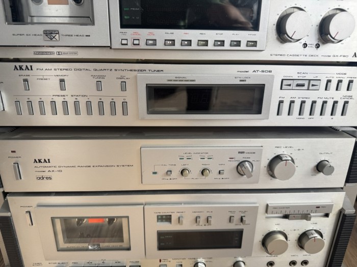 Akai AX10