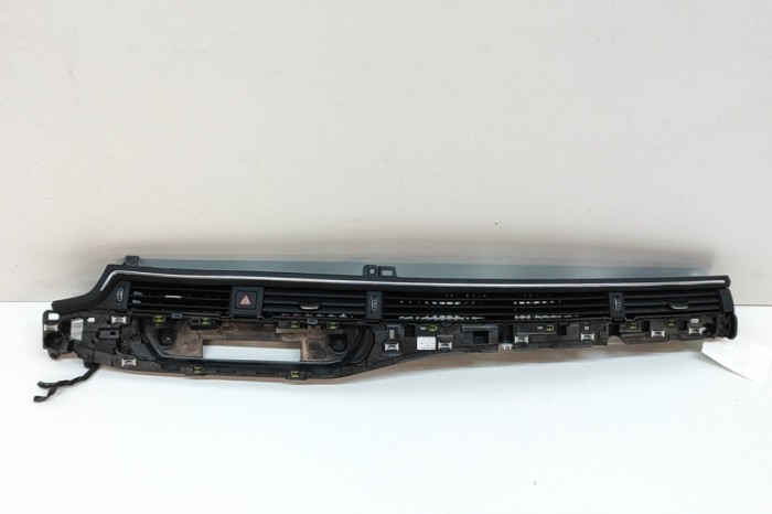 nerasta AUDI A4 Allroad 8WH, B9 2017 OEM: 8W1820902E 28848206