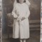 Fetita de confesiune catolica, perioada interbelica// foto tip CP