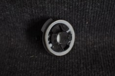 Senzor de impact dreapta față VW GOLF VII 5G1, BQ1, BE1, BE2 2012 OEM: 5Q0959354