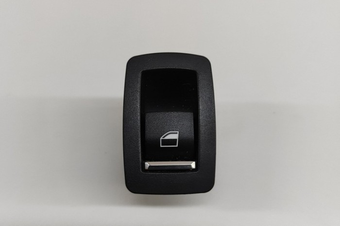 Buton geam ușă st&acirc;nga spate BMW X5 F15, F85 2015 OEM: 9361936 30351662