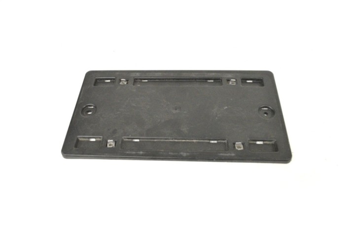 Suport număr de &icirc;nmatriculare AUDI A4 8W2, B9 2018 OEM: 8W5827113 13796418