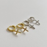 Cumpara ieftin Cercei din Argint 925 Tip Huggie cu Pandantiv Cruce Pave din Cristale Zirconia