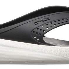 Slapi Crocs LiteRide Flip Negru - Black/Smoke