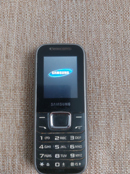 Telefon rar Samsung E1230 Liber retea Livrare gratuita!