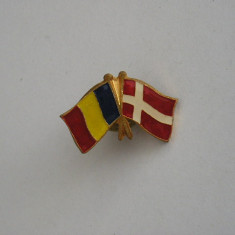 CM3 N3 8 - insigna - steaguri - Romania - Danemarca