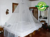 Plasa tantari baldachin Brettschneider Greenfirst pentru pat dublu, tratament Geraniol, 10m circumferinta, 2.3m inaltime, Alb