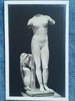 661 - Statuie clasica nud in Muzeul National Roma / carte postala interbelica foto